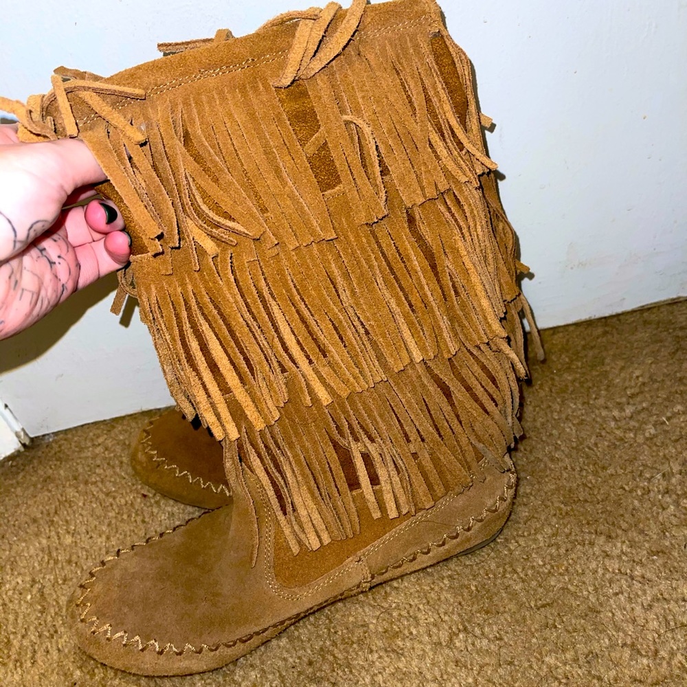 Makalu Fringe Boots